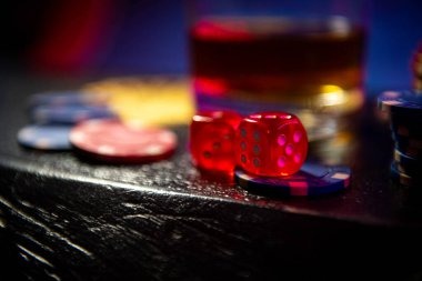 Slot games interface on erek2 22 mobile showing payout table